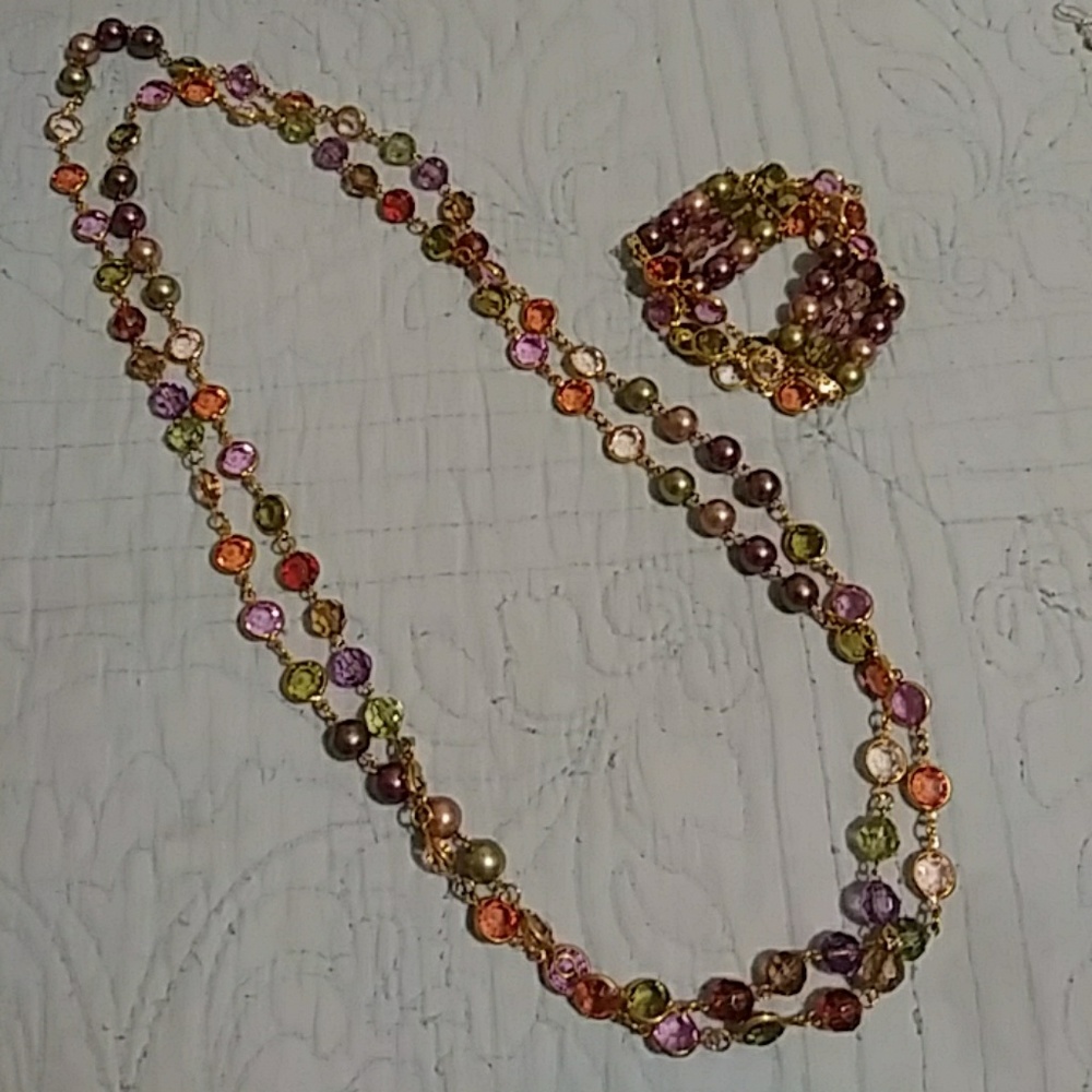Multicolored set